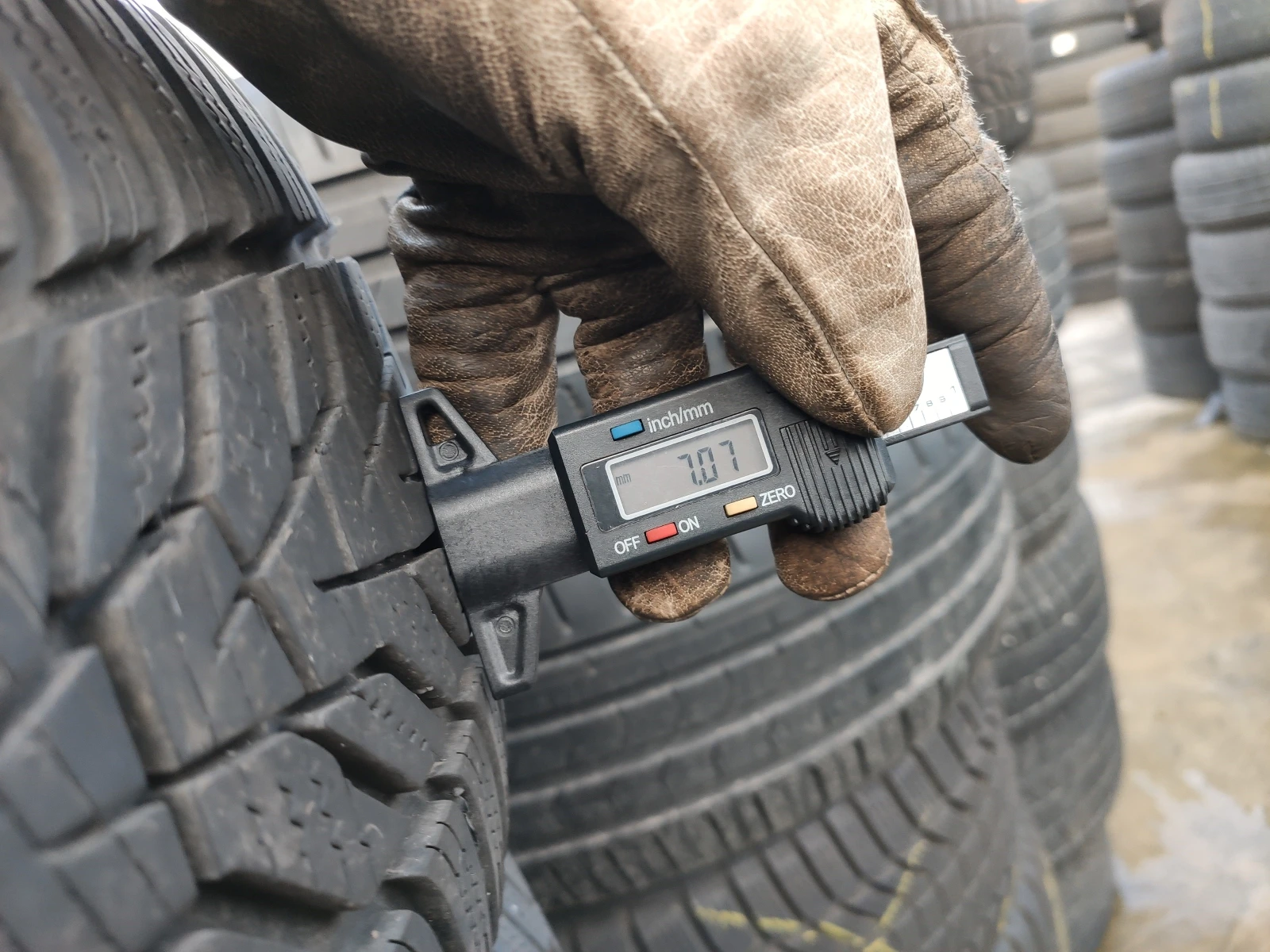 ���� 215/60R17 | Mobile.bg � ����������� 4