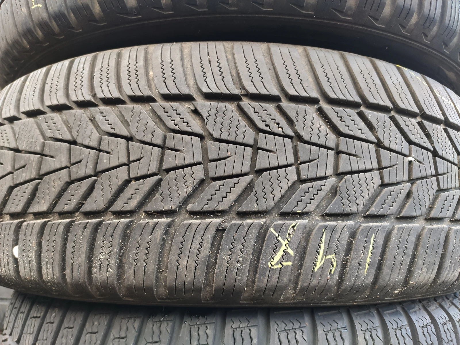 ���� 215/60R17 | Mobile.bg � ����������� 2