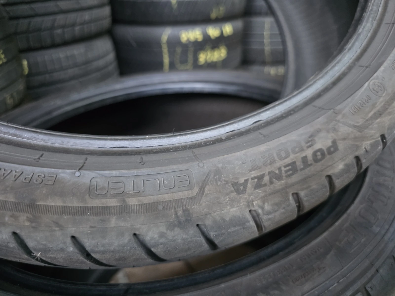 Гуми Летни 245/35R19, снимка 7 - Гуми и джанти - 56664382