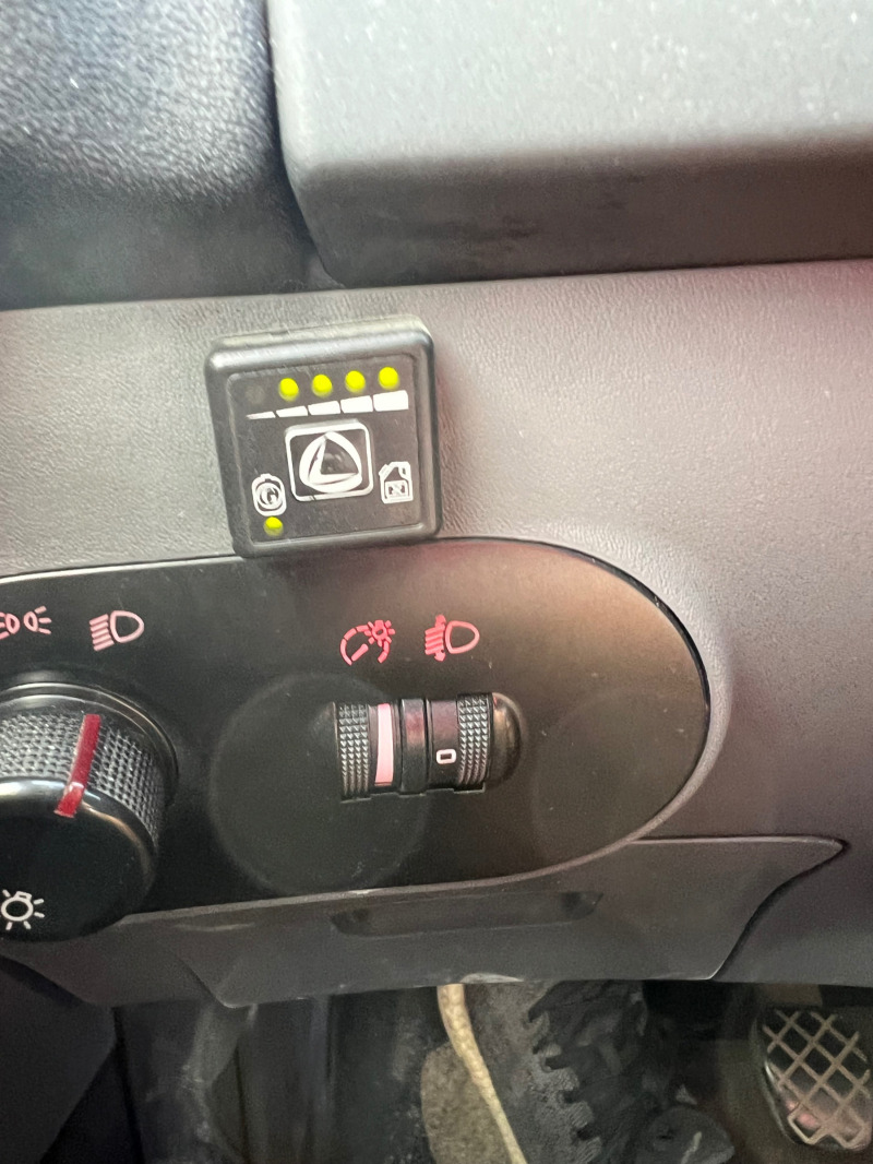 Seat Ibiza Газ/Бензин, снимка 12 - Автомобили и джипове - 46381330