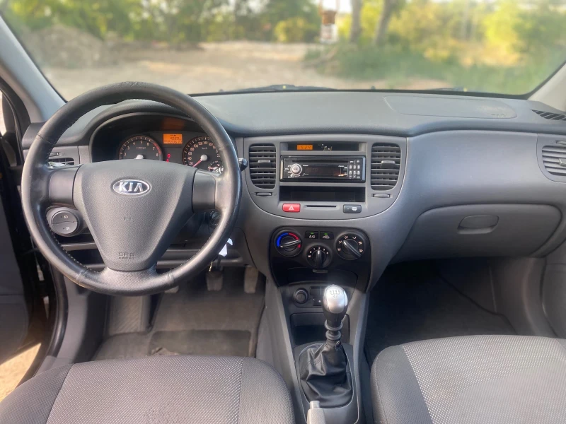 Kia Rio 1.4L бензин Климатик , снимка 8 - Автомобили и джипове - 47529053