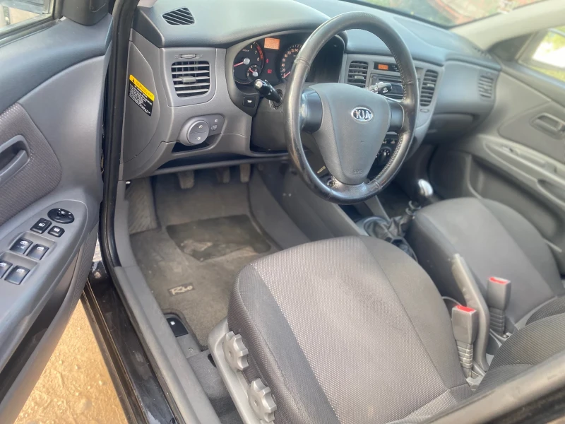 Kia Rio 1.4L бензин Климатик , снимка 9 - Автомобили и джипове - 47529053