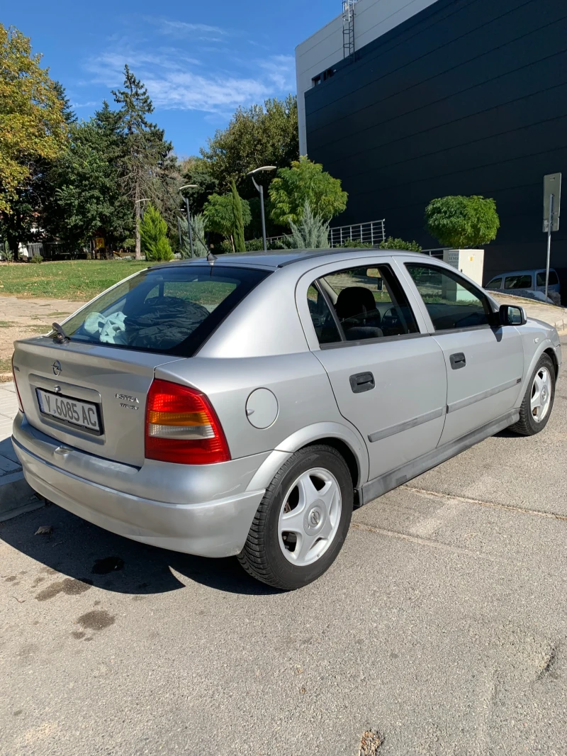 Opel Astra 2.0 Diesel, снимка 2 - Автомобили и джипове - 47533451