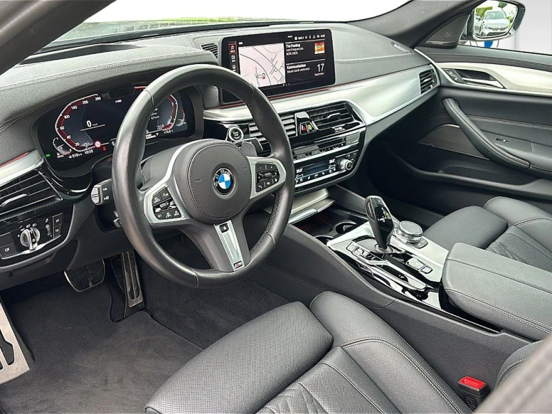 BMW 530 d xDrive = M-Sport= Гаранция, снимка 8 - Автомобили и джипове - 47580397