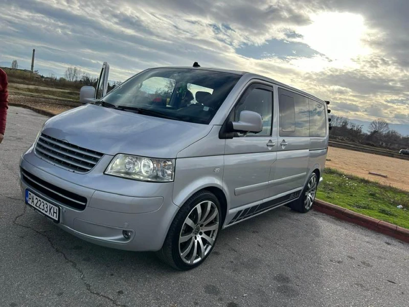 VW Multivan, снимка 1 - Автомобили и джипове - 48387628