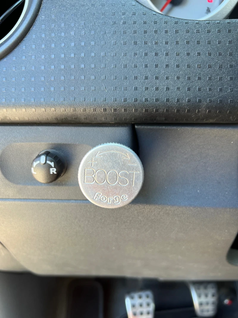 Mitsubishi Colt 1.5 czt, снимка 10 - Автомобили и джипове - 51646662