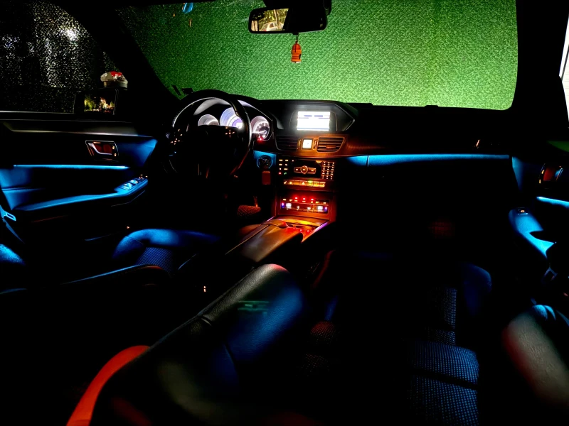 Mercedes-Benz E 200 Mercedes-Benz E200 CDI , снимка 14 - Автомобили и джипове - 52629363