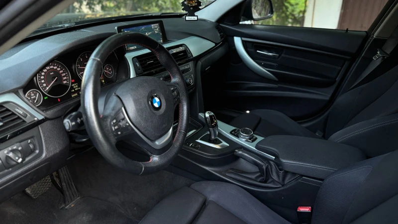 BMW 320 xDrive, снимка 6 - Автомобили и джипове - 52446698