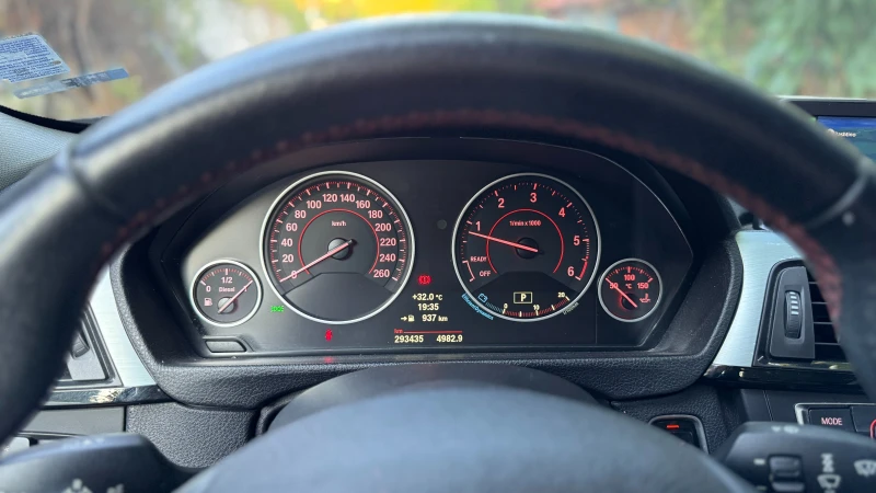 BMW 320 xDrive, снимка 8 - Автомобили и джипове - 52446698