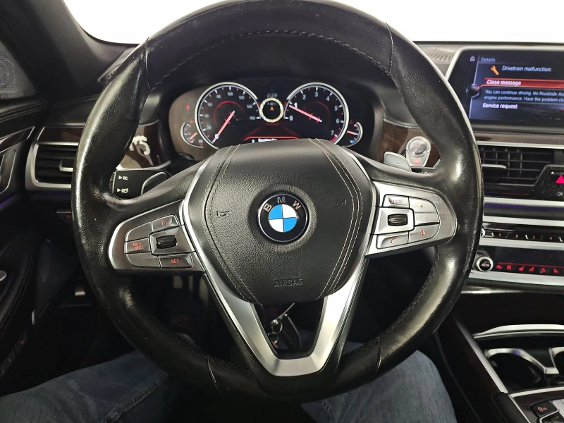 BMW 750 M* SPORT* XDRIVE* HARMON* KARDON* МАСАЖ* ХЕДЪП* ПА, снимка 9 - Автомобили и джипове - 52574832