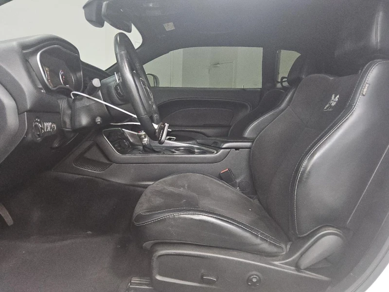 Dodge Challenger R/T 392* SCAT PACK* АЛКАНТАРА* КОЖА* , снимка 7 - Автомобили и джипове - 52816919