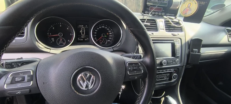 VW Golf, снимка 6 - Автомобили и джипове - 52876342