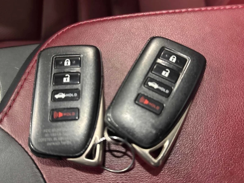 Lexus RC 350 * 2dr Cpe AWD * CARFAX * БЕЗ ПЪРВОНАЧАЛНА ВНОСКА, снимка 17 - Автомобили и джипове - 53014287