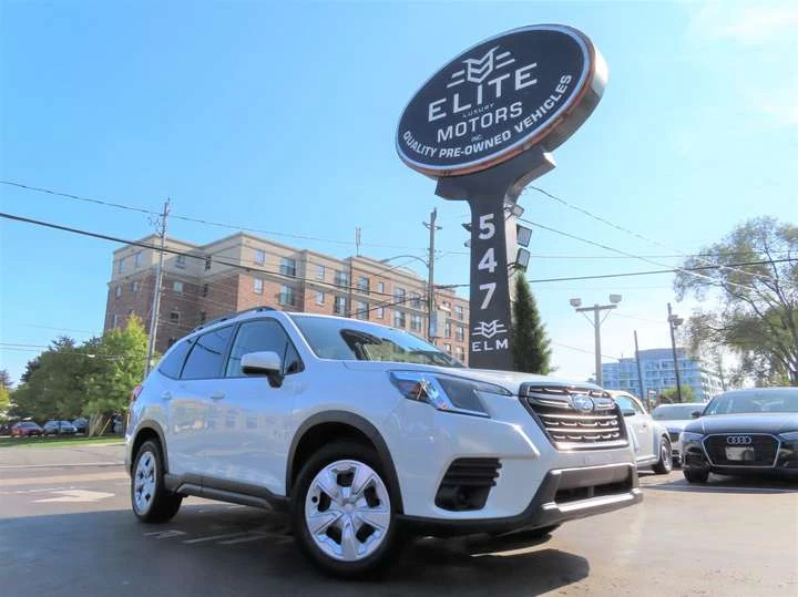 Subaru Forester  2.5 L - AWD - Reverse Camera - Heated Seats !!