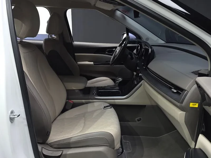 Kia Carnival 2.2 CRDi 9 места   202 к.с.   Нисък пробег   ТОП Ц, снимка 11 - Автомобили и джипове - 55048587