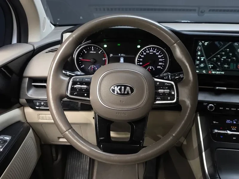 Kia Carnival 2.2 CRDi 9 места   202 к.с.   Нисък пробег   ТОП Ц, снимка 13 - Автомобили и джипове - 55048587