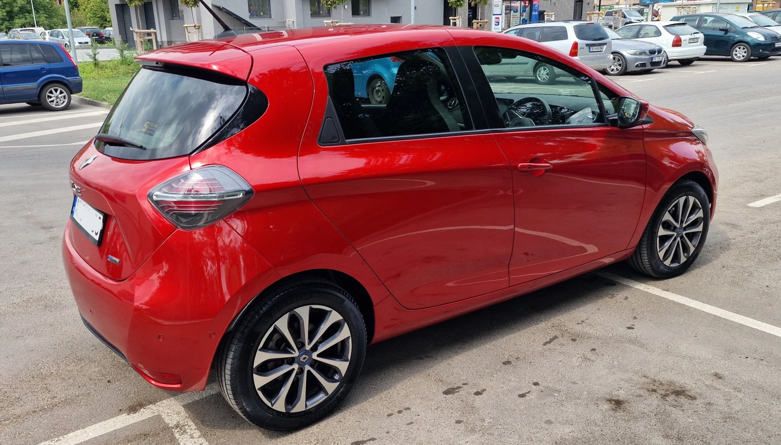 Renault Zoe GT Line 135kc 52kWh CCS - изображение 6