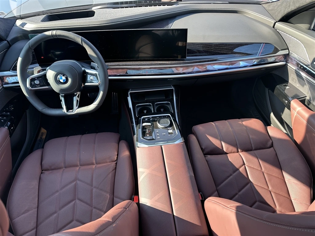 BMW 740 xDrive - изображение 7