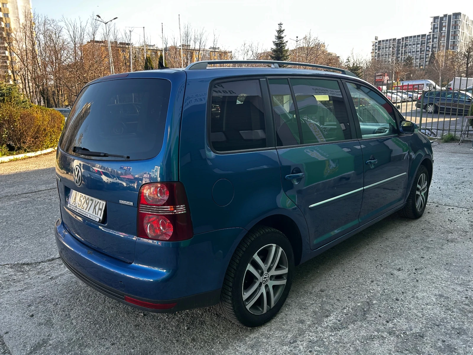 VW Touran 2.0 ecofuel - изображение 3