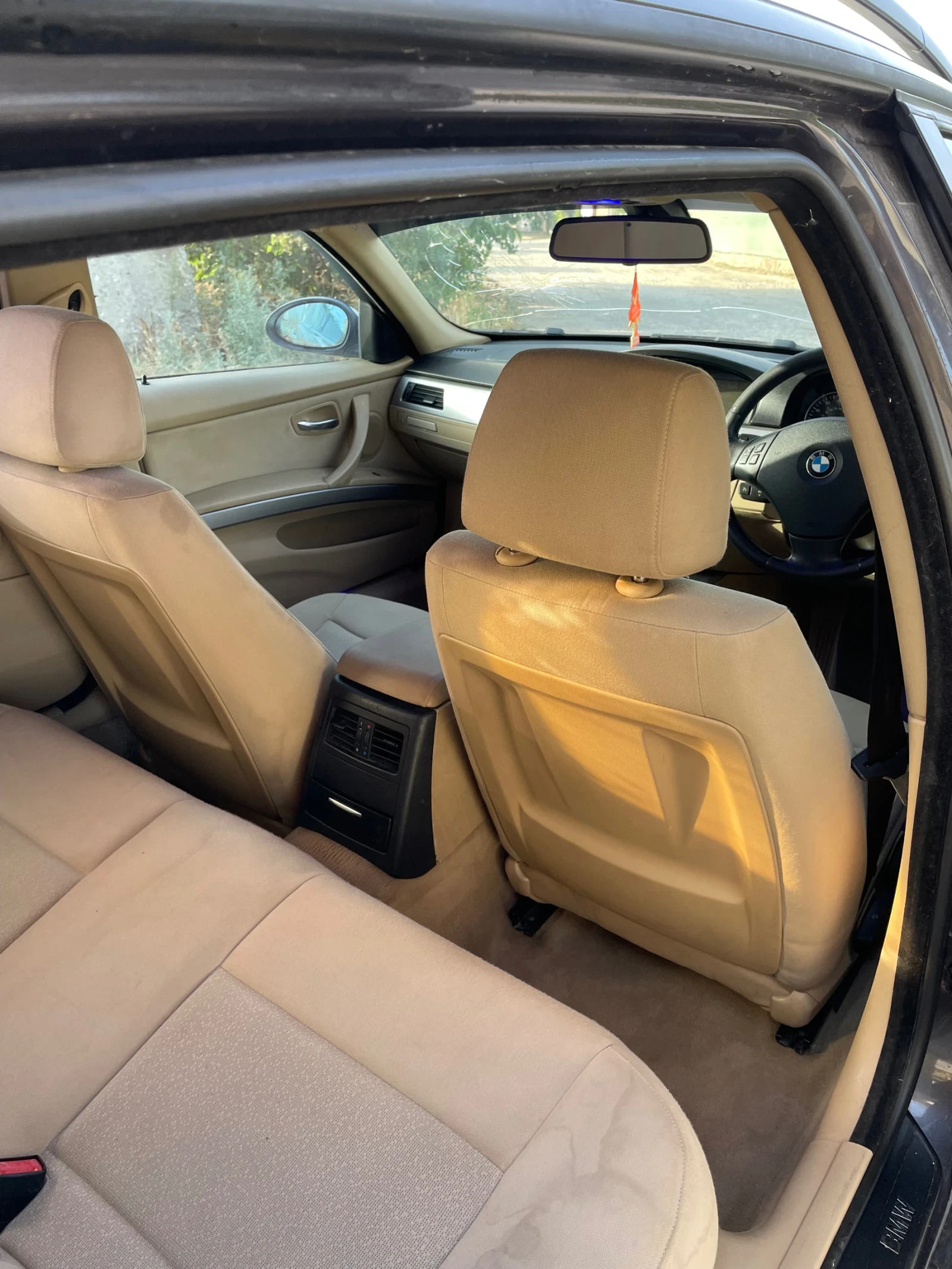 BMW 320, снимка 12 - Автомобили и джипове - 54110845