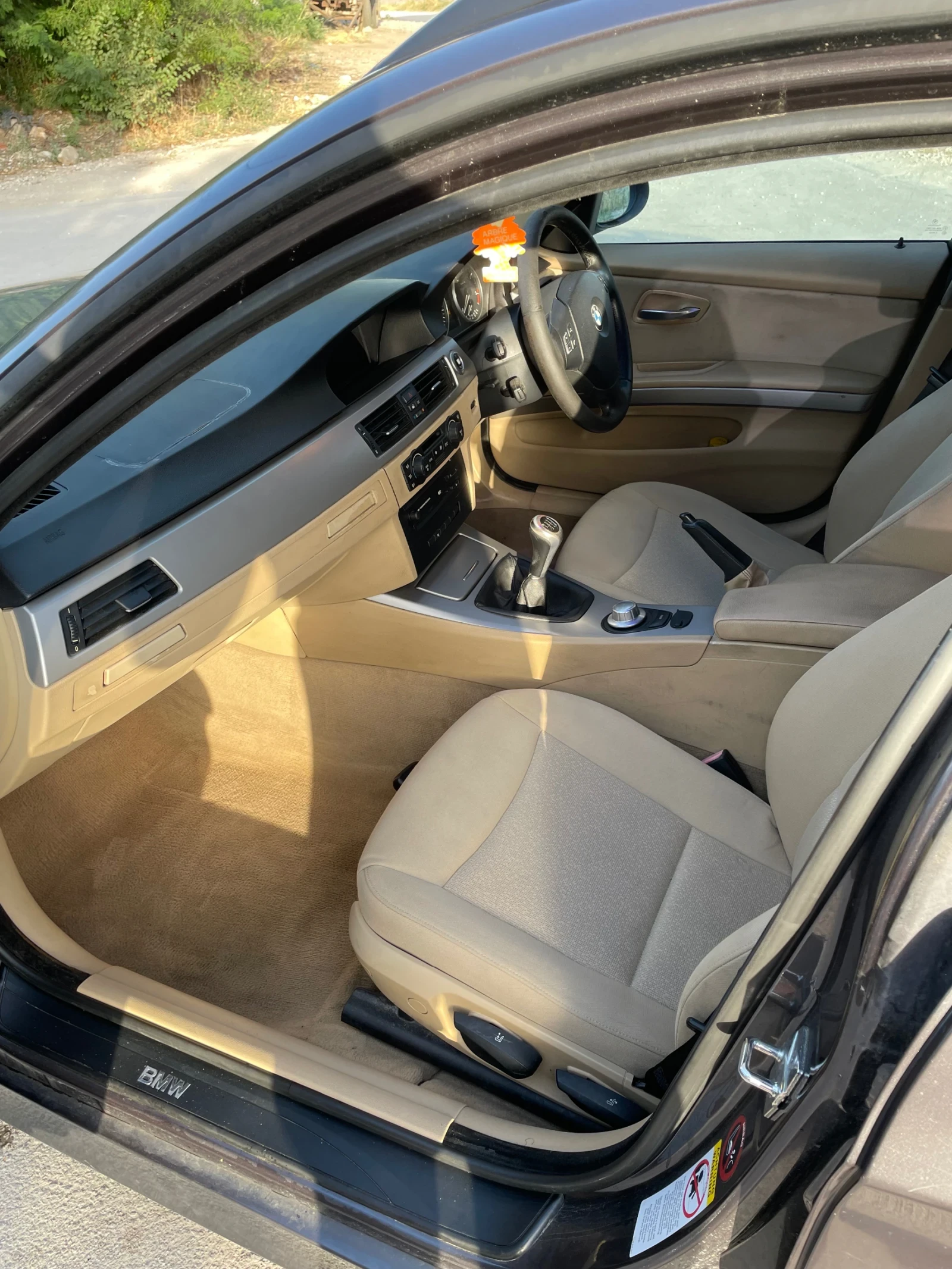 BMW 320, снимка 14 - Автомобили и джипове - 54110845