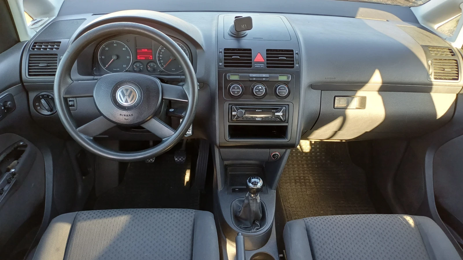 VW Touran 1.9TDI 7местен - изображение 7