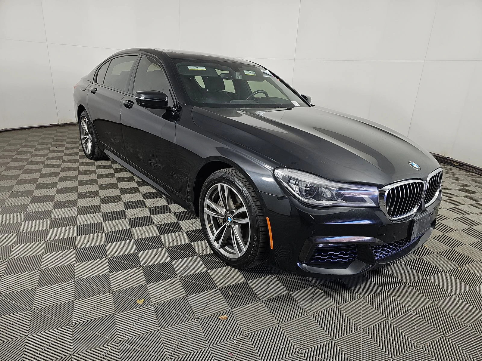 BMW 750 M* SPORT* XDRIVE* HARMON* KARDON* * *  | Mobile.bg   3