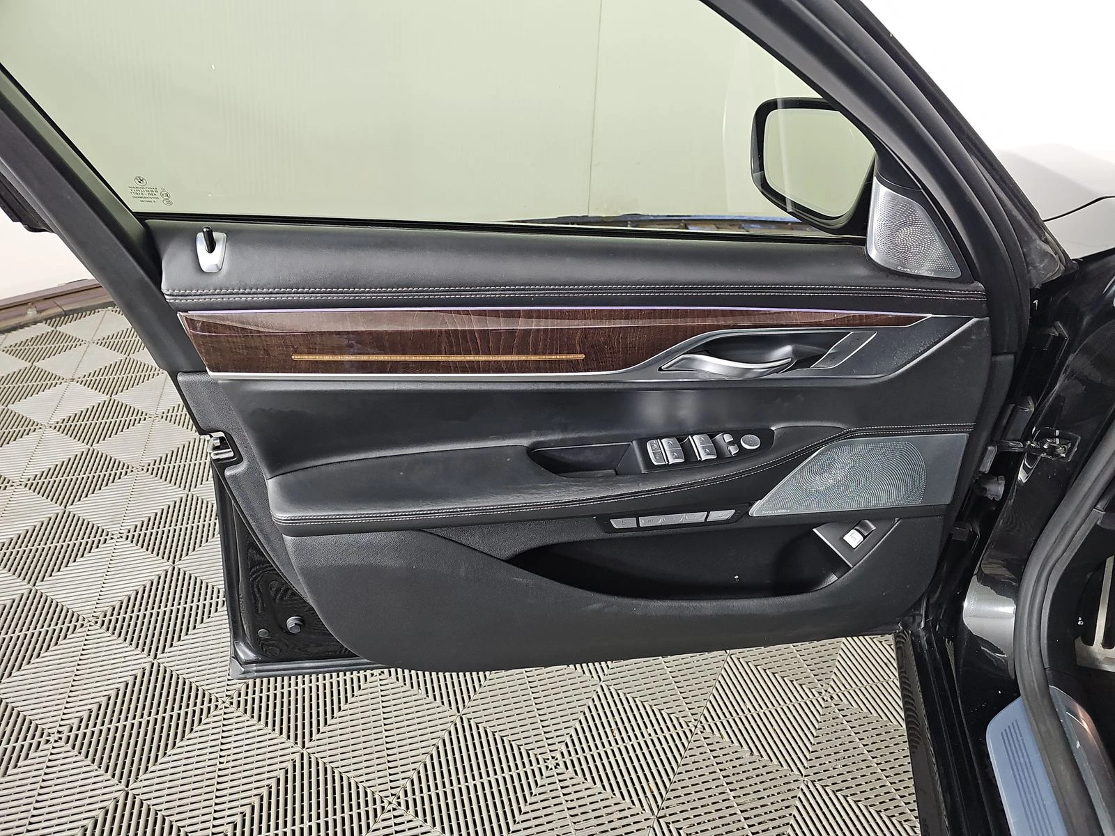 BMW 750 M* SPORT* XDRIVE* HARMON* KARDON* * *  | Mobile.bg   7