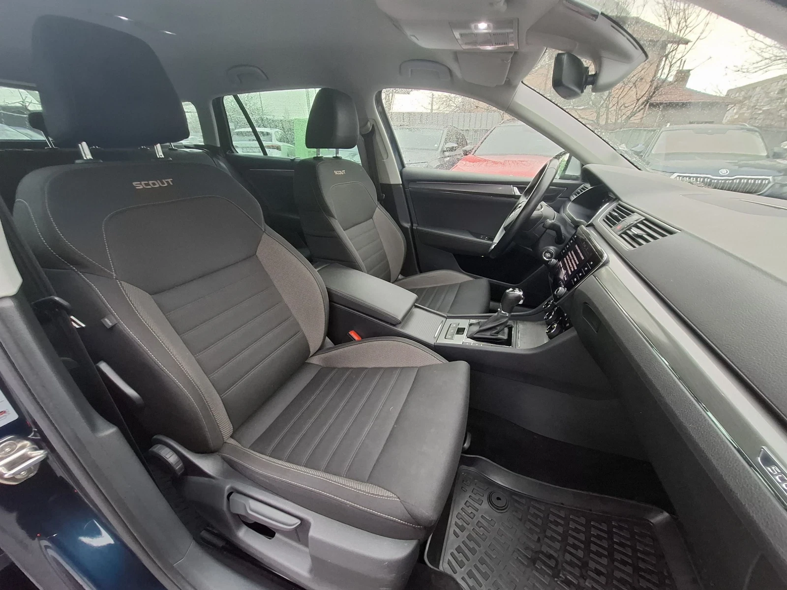 Skoda Superb 2.0TDI/4х4/7DSG - изображение 9