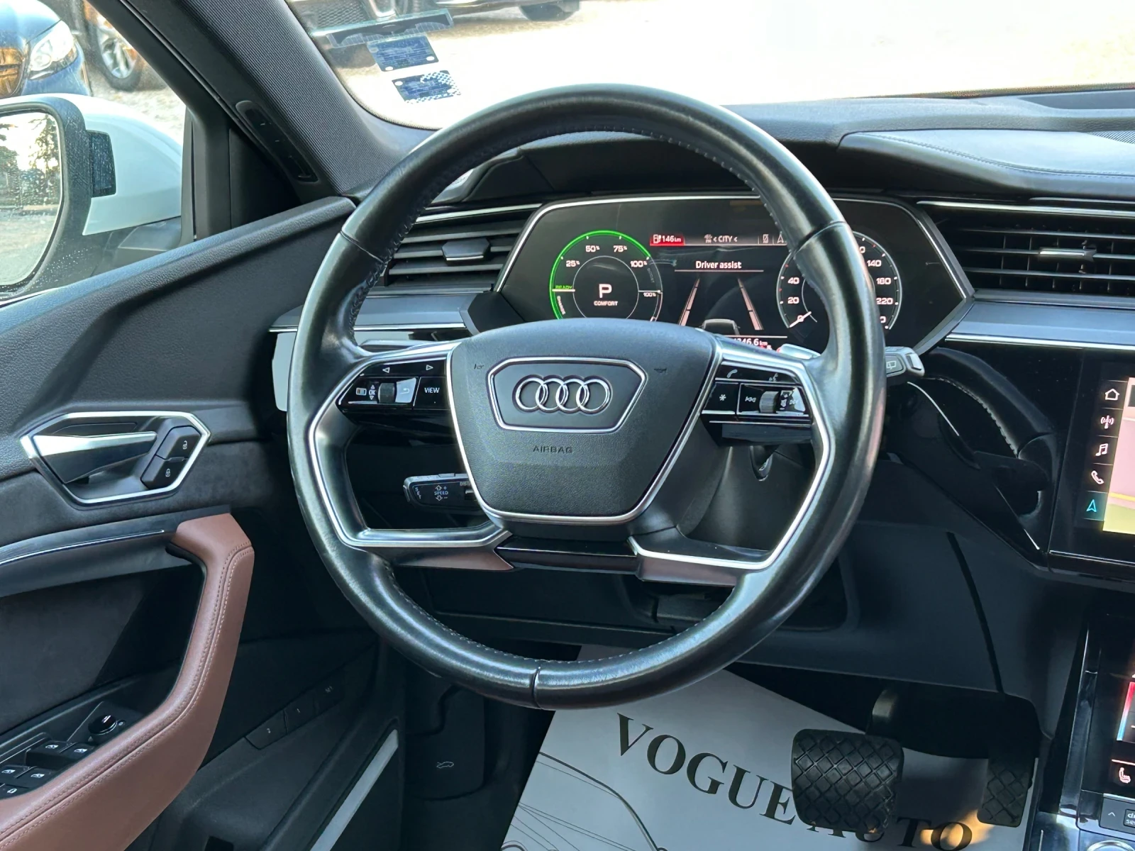 Audi E-Tron 55* QUATTRO* 95KW* B&O* 360* ACC* MEMORY, снимка 14 - Автомобили и джипове - 53738221