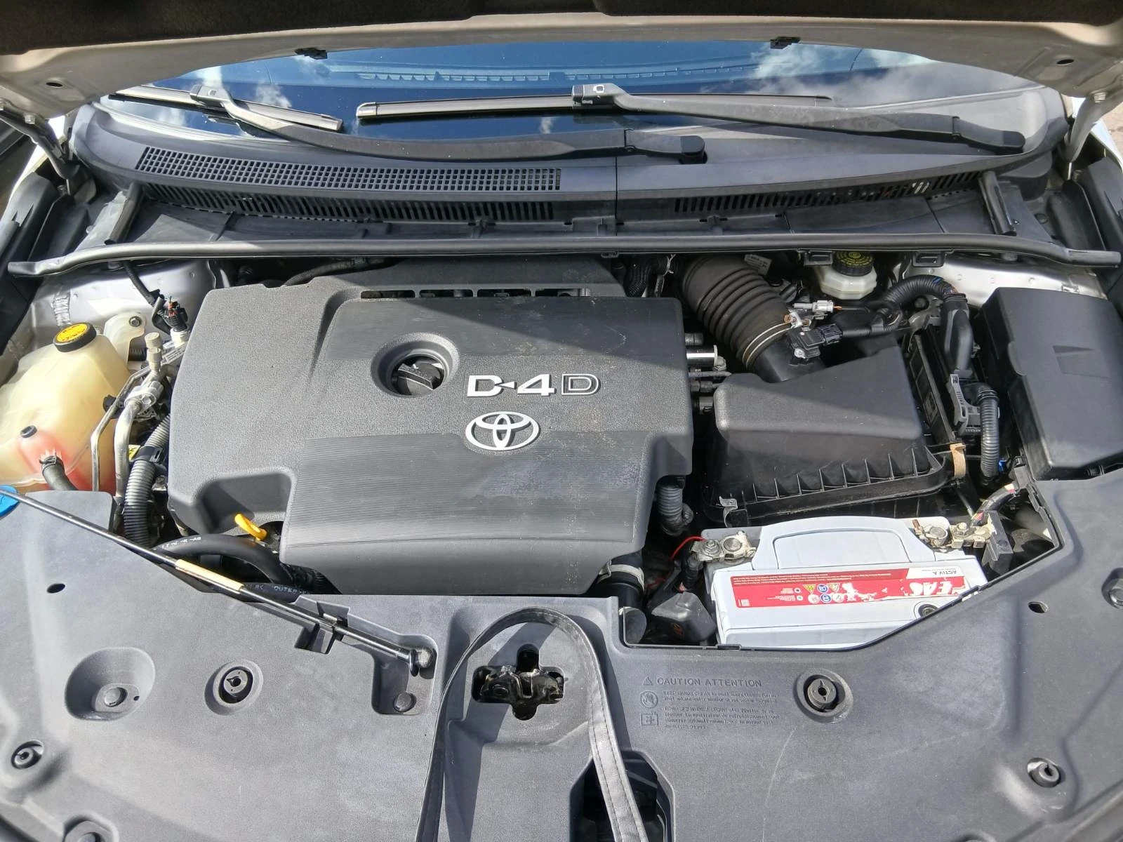 Toyota Avensis 2, 2 d, снимка 5 - Автомобили и джипове - 53772109