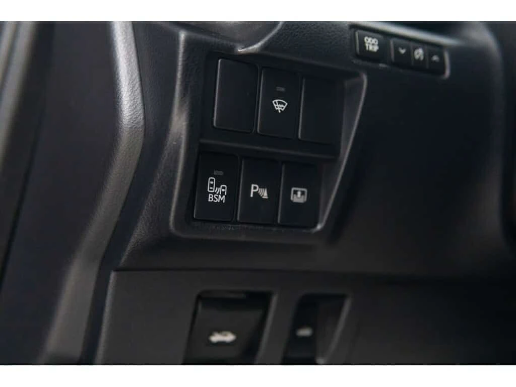 Lexus IS * 4dr Sdn AWD * CARFAX * ЦЕНА ДО БГ, снимка 13 - Автомобили и джипове - 53903155