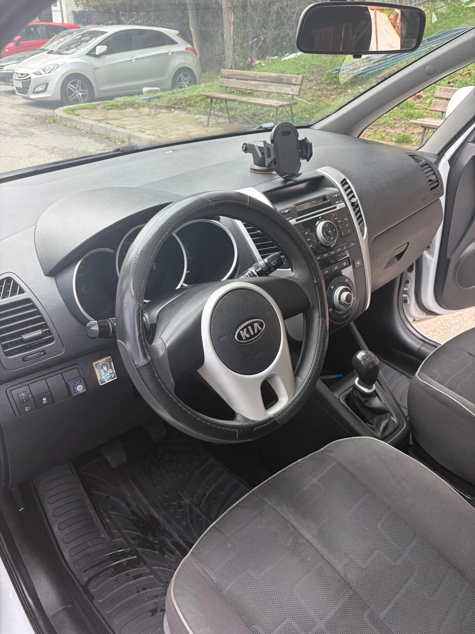 Kia Venga 1.4 газ/бензин ; Панорама, снимка 6 - Автомобили и джипове - 54075452
