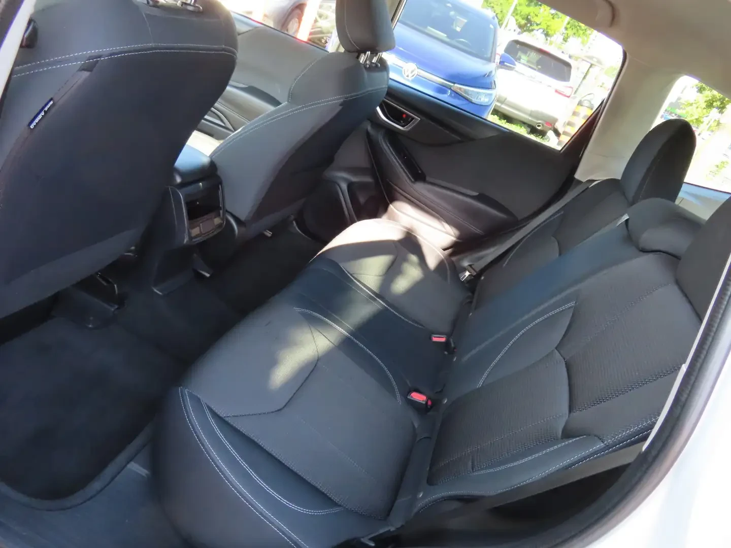 Subaru Forester  2.5 L - AWD - Reverse Camera - Heated Seats !!, снимка 14 - Автомобили и джипове - 54327790