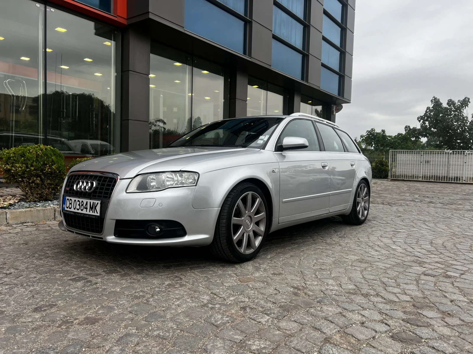 Audi A4 1.9TDI 6 скорости, снимка 2 - Автомобили и джипове - 54383733