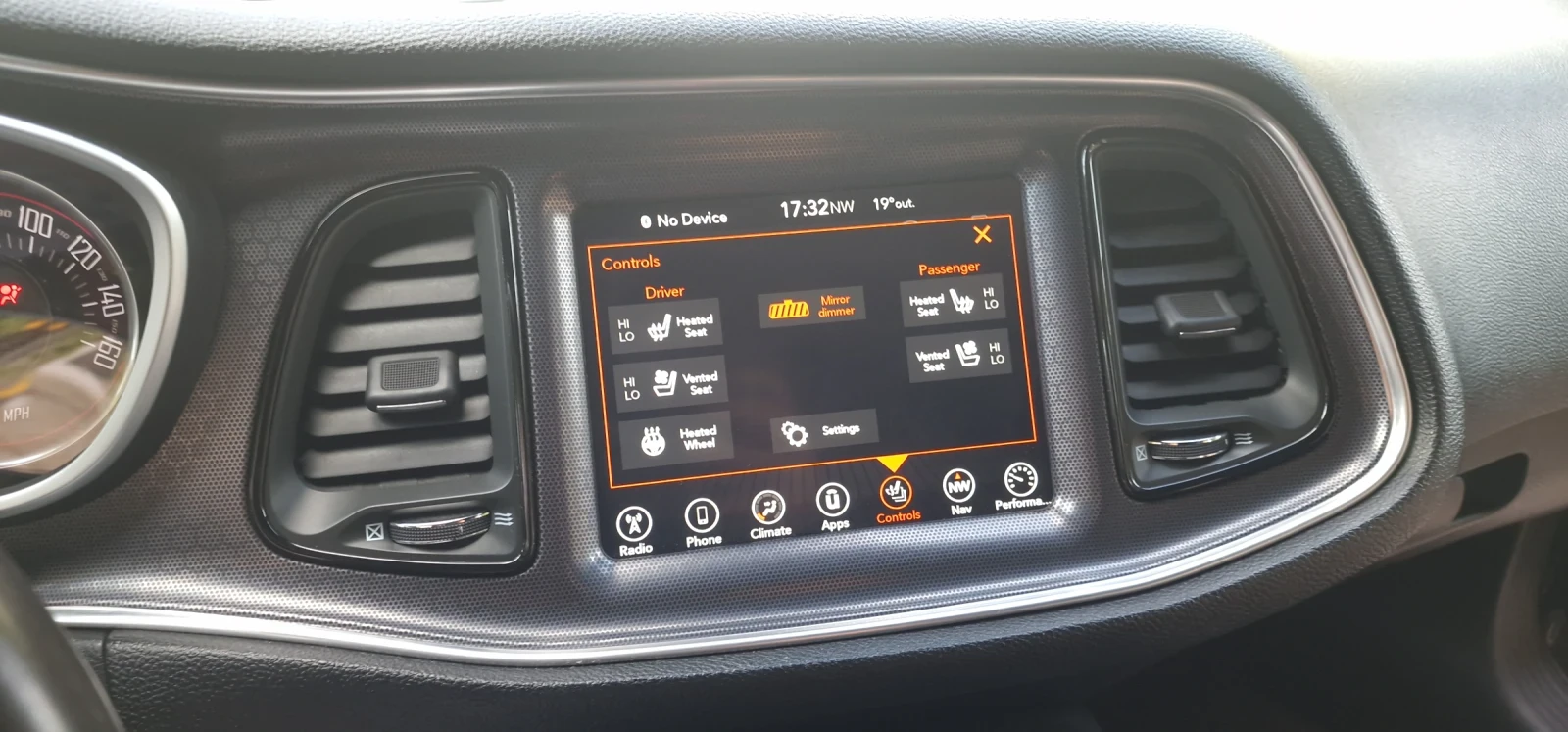 Dodge Challenger R/T plus , снимка 4 - Автомобили и джипове - 54713999