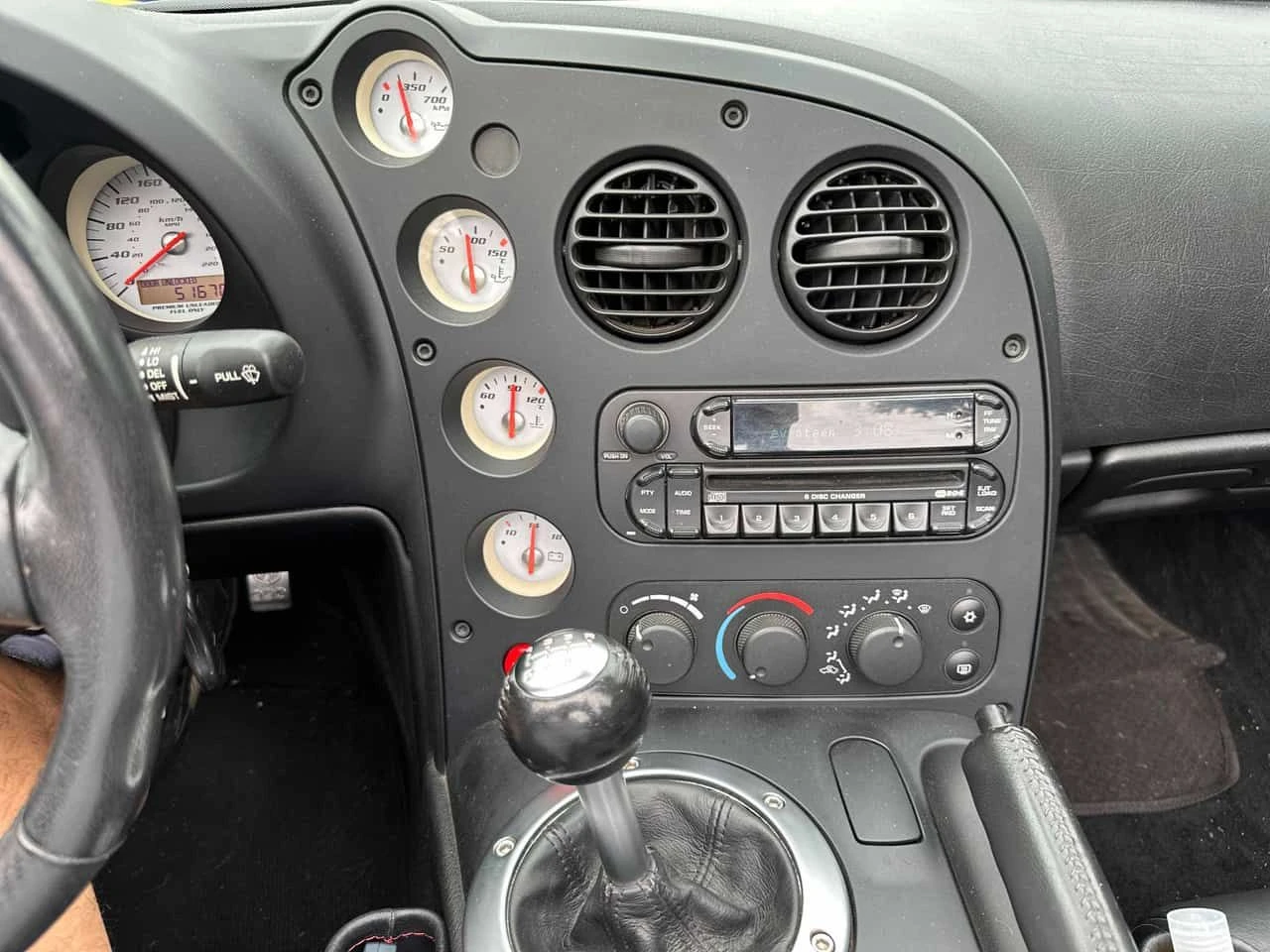 Dodge Viper SRT10 * ГАРАЖЕН АВТОМОБИЛ* МНОГО ДОБРО СЪСТОЯНИЕ* , снимка 10 - Автомобили и джипове - 54819070
