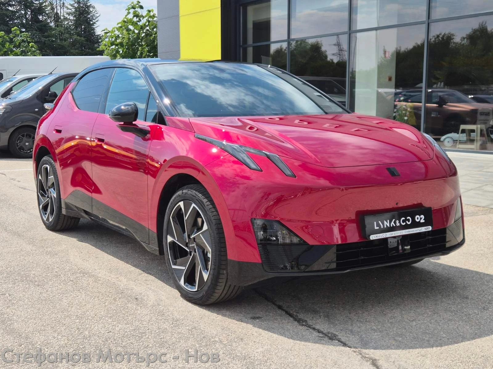 LynkCo 02 More 66 kWh. (272hp))