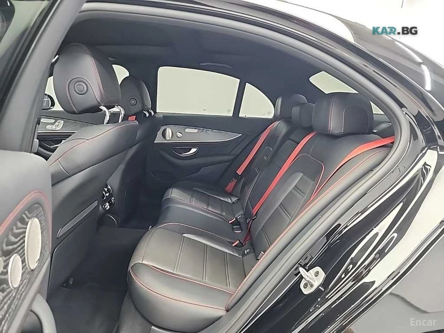 Mercedes-Benz E 53 AMG 4MATIC+ * HUD* 360* МАСАЖИ* ПАНО* ОБДУХВ, снимка 11 - Автомобили и джипове - 55377738