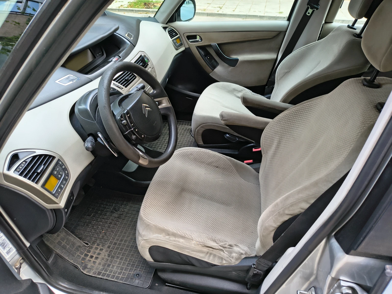 Citroen C4 Picasso, снимка 5 - Автомобили и джипове - 55523071