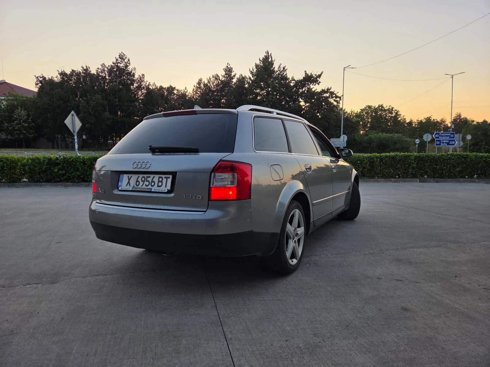 Audi A4, снимка 3 - Автомобили и джипове - 55530515