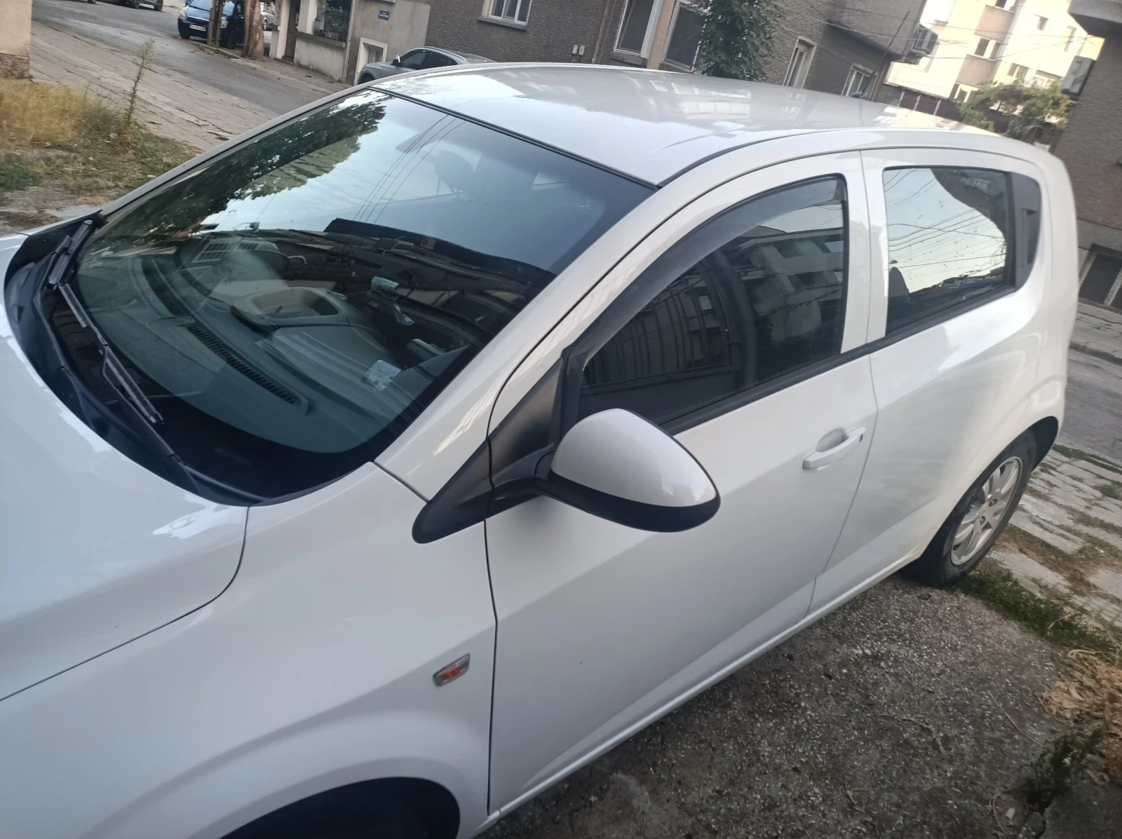Chevrolet Aveo, снимка 2 - Автомобили и джипове - 55905156