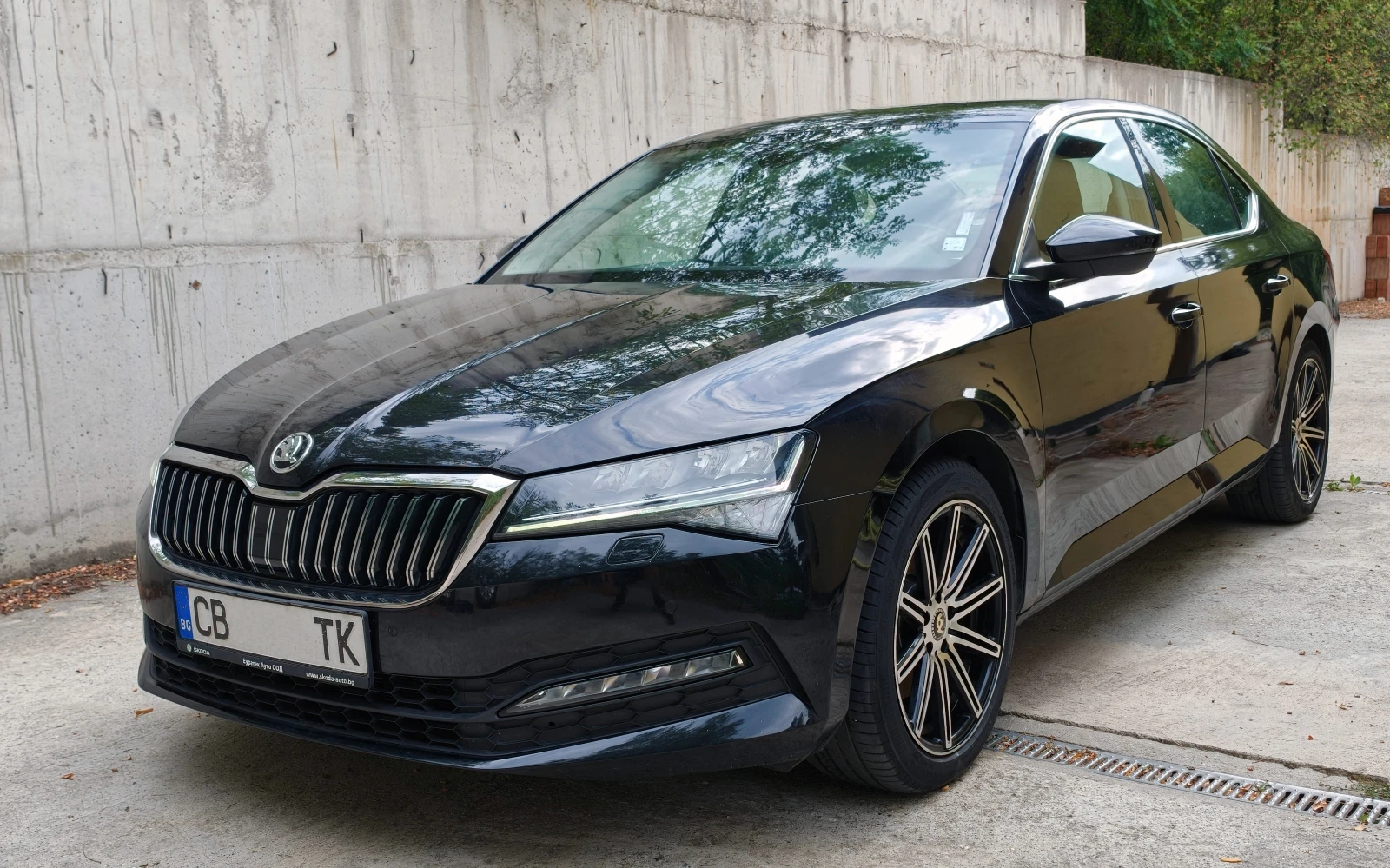 Skoda Superb 4x4, 200к.с., В гаранция, снимка 2 - Автомобили и джипове - 55944185