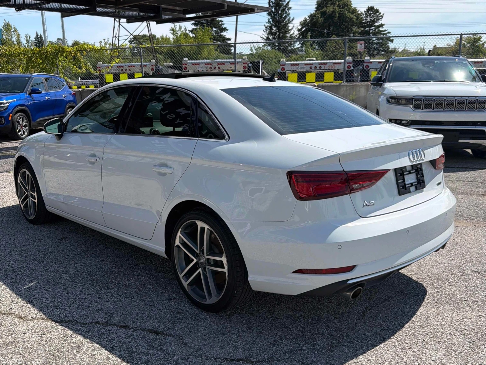 Audi A3 * Progressiv * CARFAX * БЕЗ ПЪРВОНАЧАЛНА ВНОСКА, снимка 12 - Автомобили и джипове - 56001631