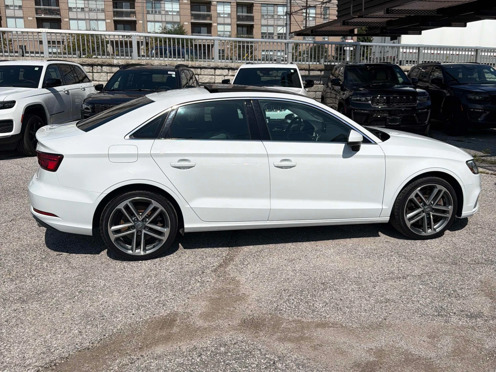 Audi A3 * Progressiv * CARFAX * БЕЗ ПЪРВОНАЧАЛНА ВНОСКА, снимка 3 - Автомобили и джипове - 56001631