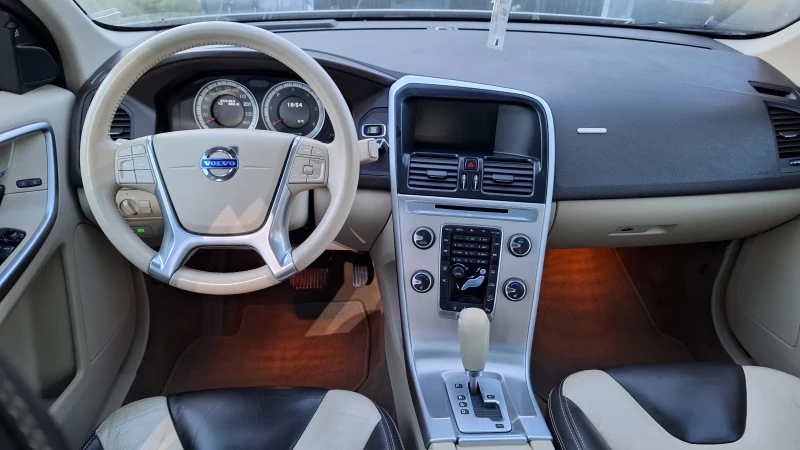 Volvo XC60 D 5 HEICO 232 P.S., снимка 9 - Автомобили и джипове - 50038117