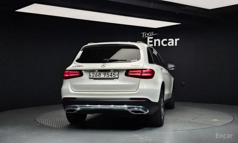 Mercedes-Benz GLC 220, снимка 4 - Автомобили и джипове - 53340156