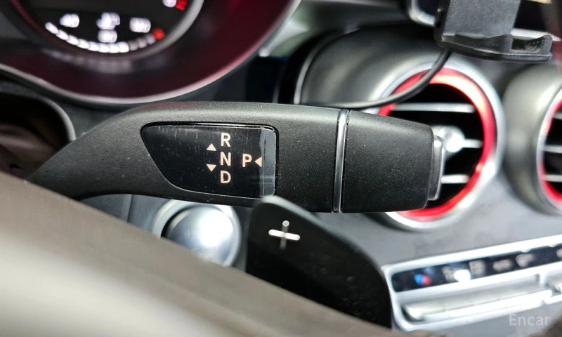 Mercedes-Benz GLC 220, снимка 9 - Автомобили и джипове - 53340156