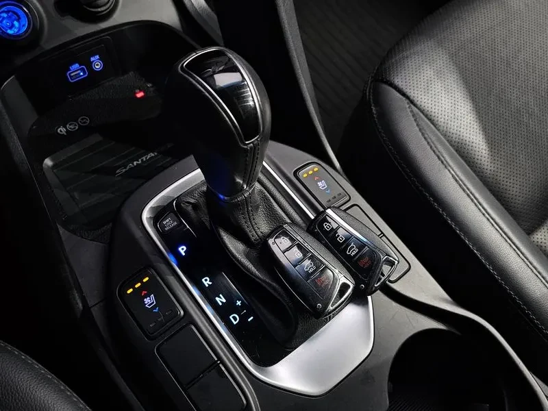 Hyundai Santa fe 2.0, снимка 9 - Автомобили и джипове - 54256635