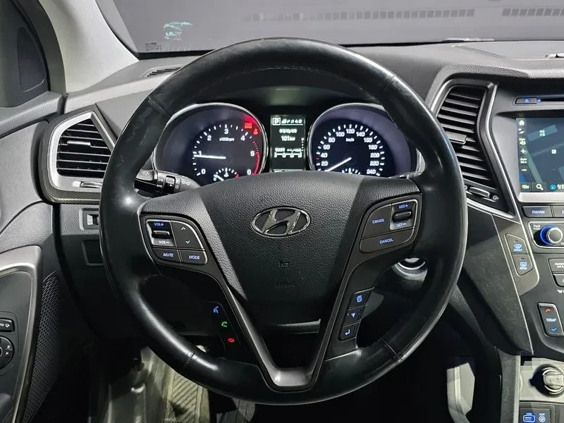 Hyundai Santa fe 2.0, снимка 13 - Автомобили и джипове - 54256635